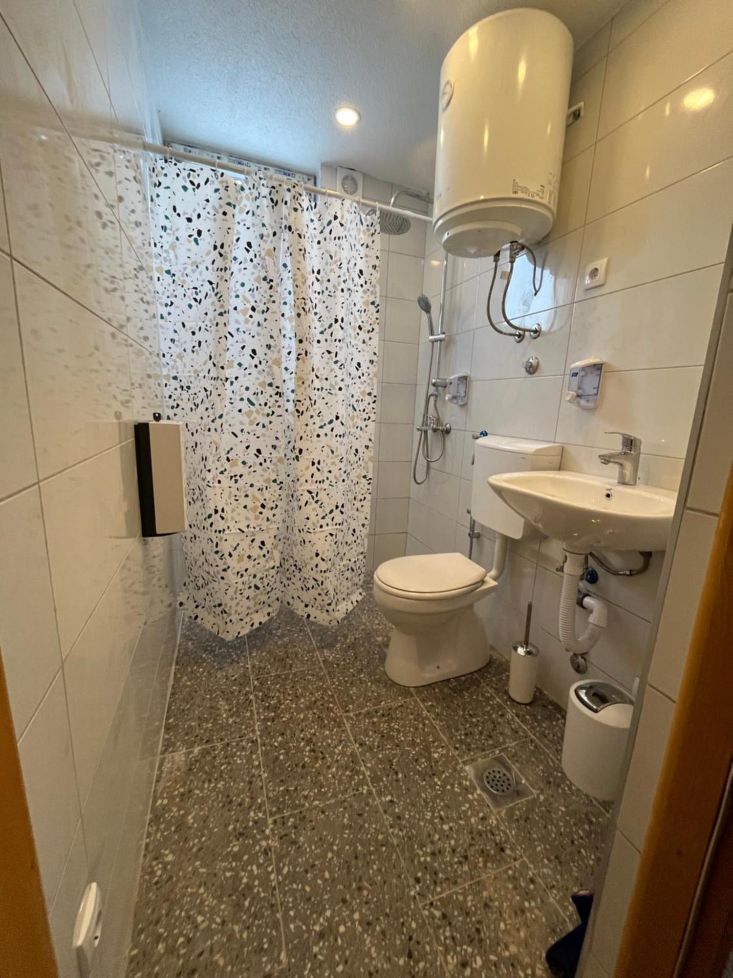 Hadi Apartment